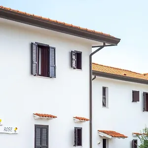 https://residence-delle-rose.hotelinveneto.com